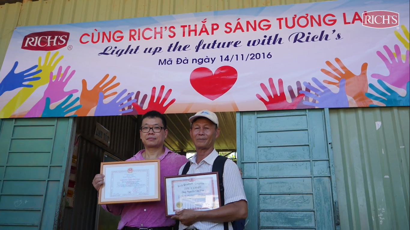Cùng Rich's thắp sáng tương lai—Hoạt động thiện nguyện thường niên của Rich's Việt Nam